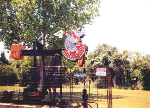 Luling TX - pumpjack  with pig