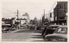 Washington Street with view of the former courthouse, Marshall, Texas