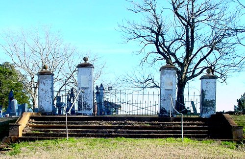 TX - New Ulm Cemetery Gate 