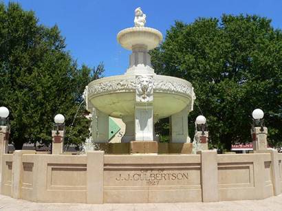 Culbertson Fountain, Paris Texas