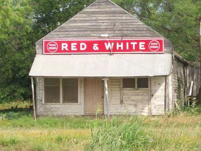 Voss, Texas Red & White food store