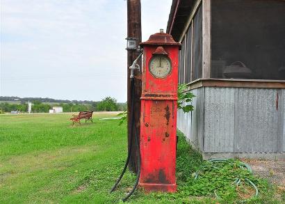 Walhalla TX Old gas pump