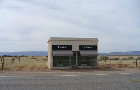 Prada Marfa, West Texas