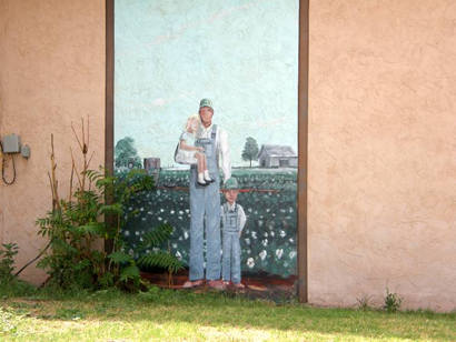 Matador TX mural - cotton farmer family