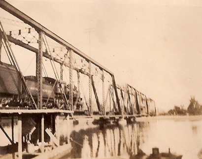 Texas Swinging Gate Bridge, Photo Circa 1908
