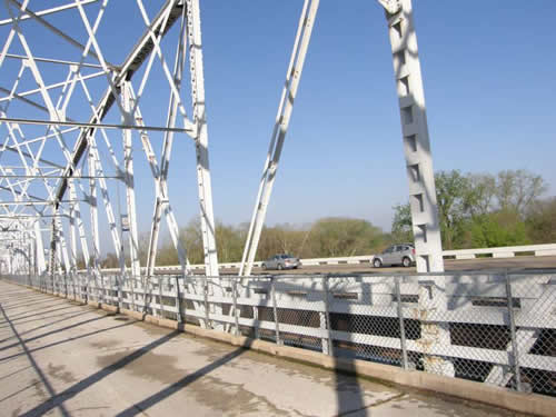Bastrop TX - Crossing Colorado River Old Iron Bridge