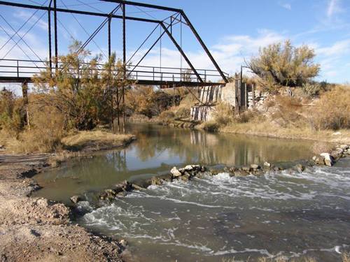 Pecos River and abandoned Imperial Through Truss Bridge, West Texas