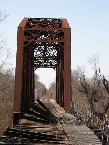 Wallis Tx - Austin County Abandoned RR Thru Truss Bridge