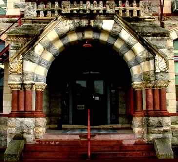 Fayette County Courthouse entrance with Corinthian columns