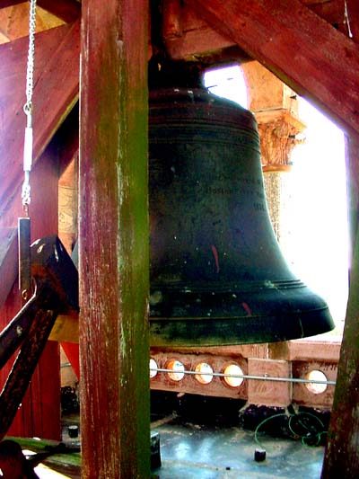 DeWitt County Courthouse bell