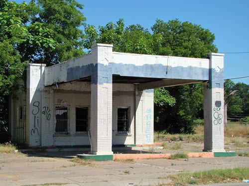 Waco TX - Abandoned Gas Station, Elm Street and Rotan Street