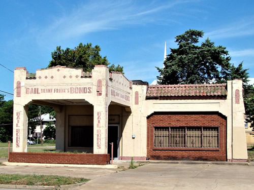 Waco TX - Old Gas Station Bail Bond, Elm Street and Turner Street