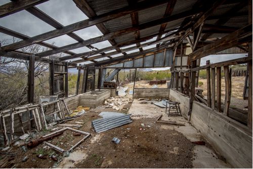 Adobe TX Ruins interior