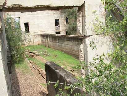 Soash Texas old bank building in ruins