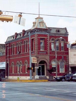 Bay City Texas town square building