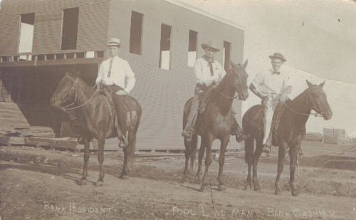 Bloomington Texas - Bankders & Sherrel Andrew Pool