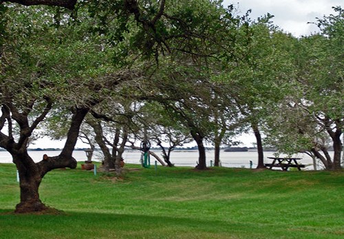 Carancahua, Texas bay and park