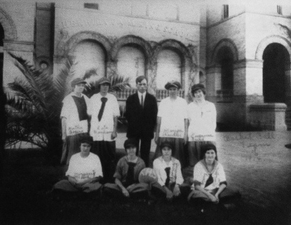 TX Henrietta M. King High School Girls  Basketball Team1 914