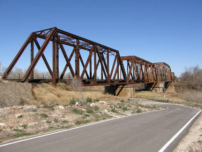 Richmond TX - Brazos River Railroad thru truss bridge 