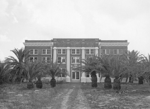 Kenedy County courthouse, Sarita Texas 1939