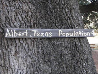 Albert Texas sign: populaton 4