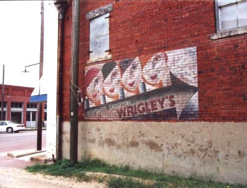 Wrigley's painted sign in Bartlett, Texas