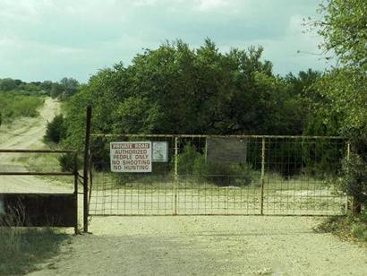 Carta Valley Tx - closed cemetery road