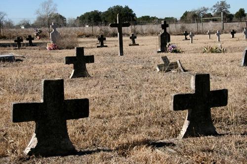 Comal TX - Cemetery tombstones