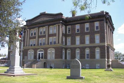 Goldthwaite Texas - Mills County Courthouse