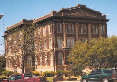 Goldthwaite Texas - Mills County Courthouse back view