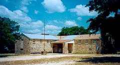 Kendalia  school library, Texas