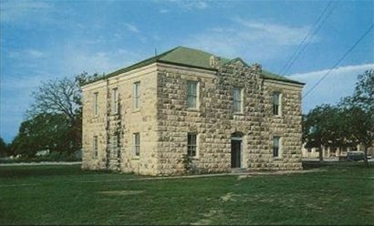 Real County courthouse, Leakey, Texas 1950s vintage postcard