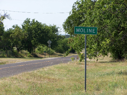 TX - Moline sign on FM 1047