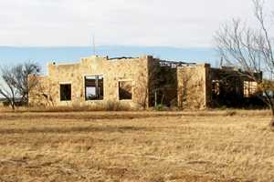 Pear Valley Texas school ruins