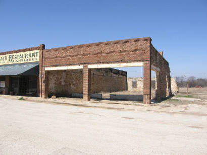 Richland Springs Tx - Shell of a building 