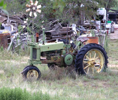 Ady Tx - Old Tractor