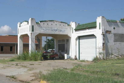 Childress Texas  - Closed Gas Station