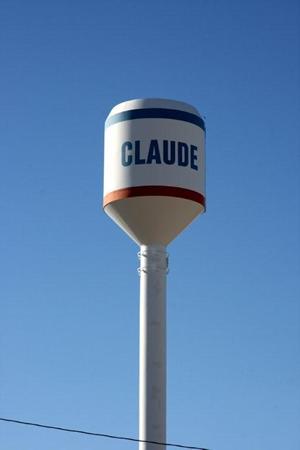 Claude , Texas water tower