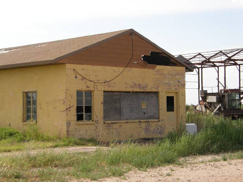 Coble Switch Tx - Closed Cotton Scale House