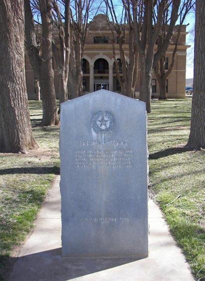 Farwell, Texas - Parmer County Courthouse & Farwell TX Centennial Marker 