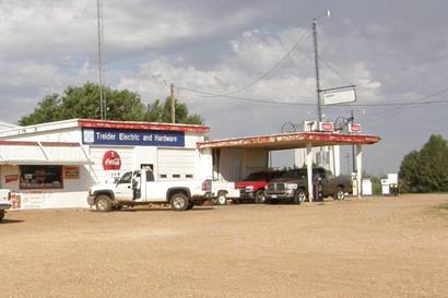 Lazbuddie Tx Corner Gas Station