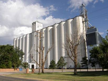 Lazbuddie Tx - Grain elevator