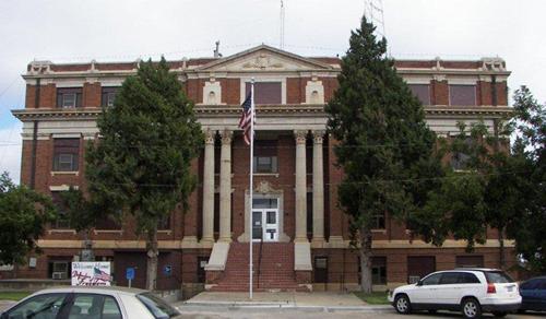 Memphis Texas 1923 Hall County courthouse today