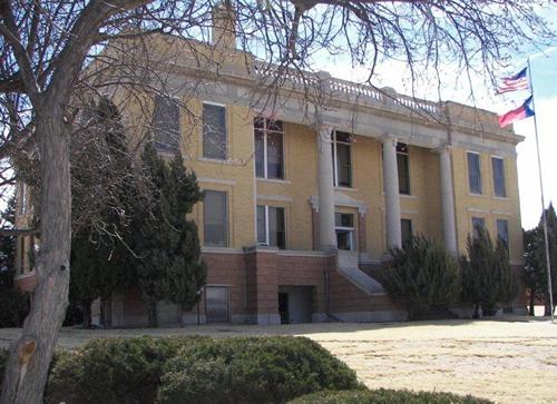 Roberts County Courthouse, Miami,  TX