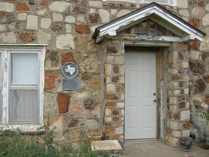 Mt Blanco Tx - GW Smith House with historical marker