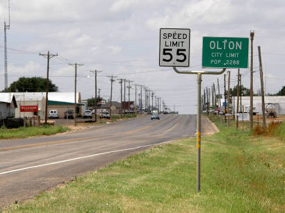 Olton Tx city limit pop sign