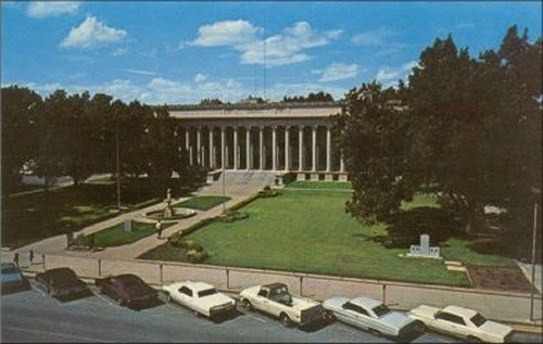  San Angelo, Texas - Tom Green County Courthouse and courthouse ground