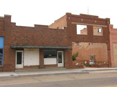 Spur Tx - Closed Buildings and Facade