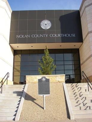 TX - Nolan County Courthouse  entrance