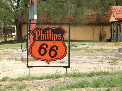 Turkey Tx - Phillips 66 sign